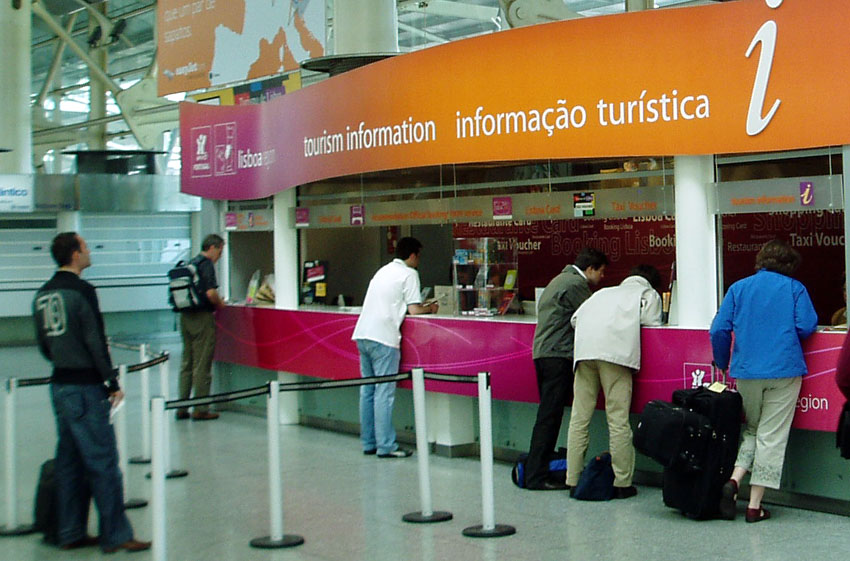 lisbon airport tourist information